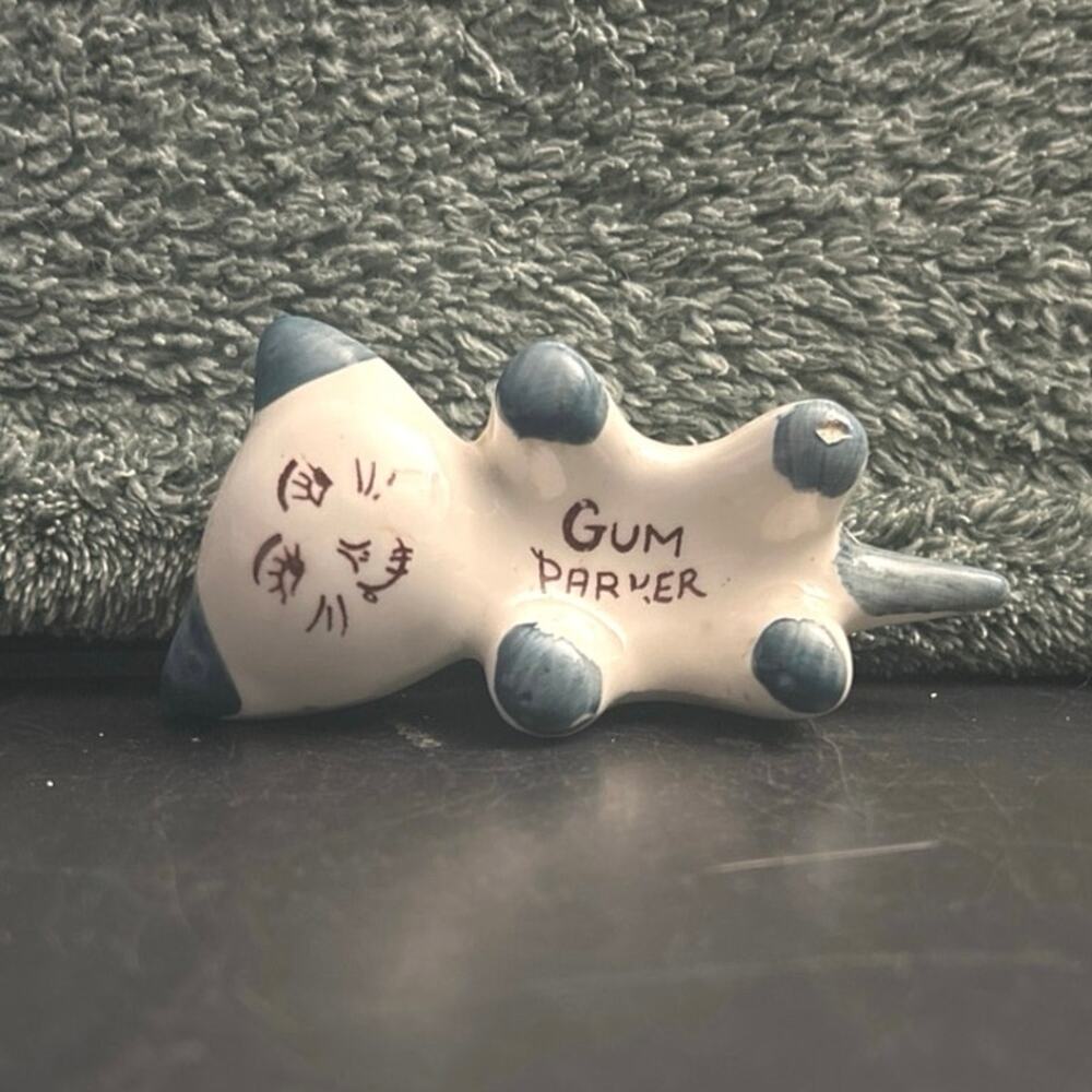 Vintage Gum Guard Kitty Ceramic Gum Holder Collectors Item